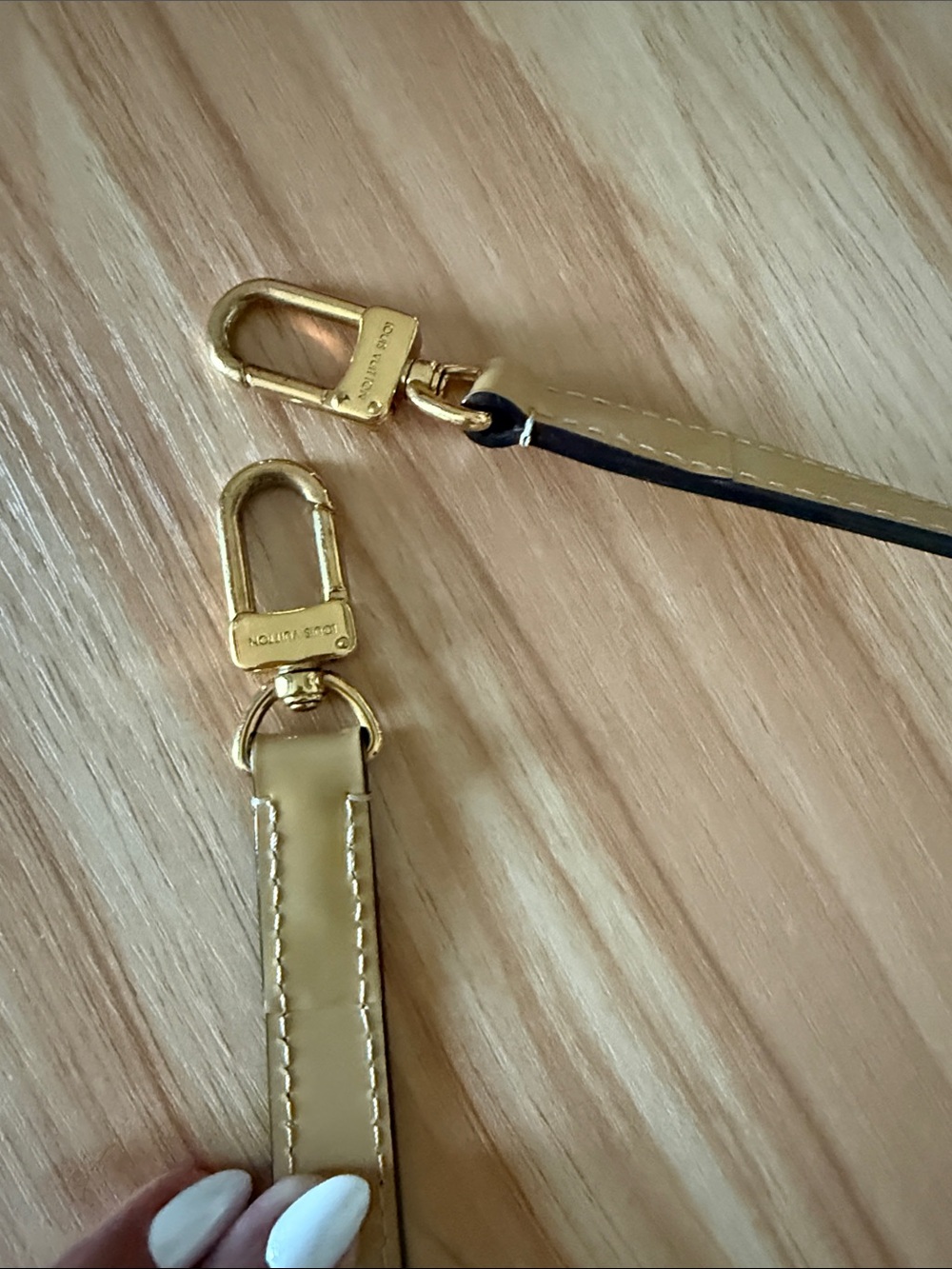 Louis Vuitton Yellow Vernis Alma Satchel w/ matching yellow shoulder strap❣️ - Picture 5 of 17